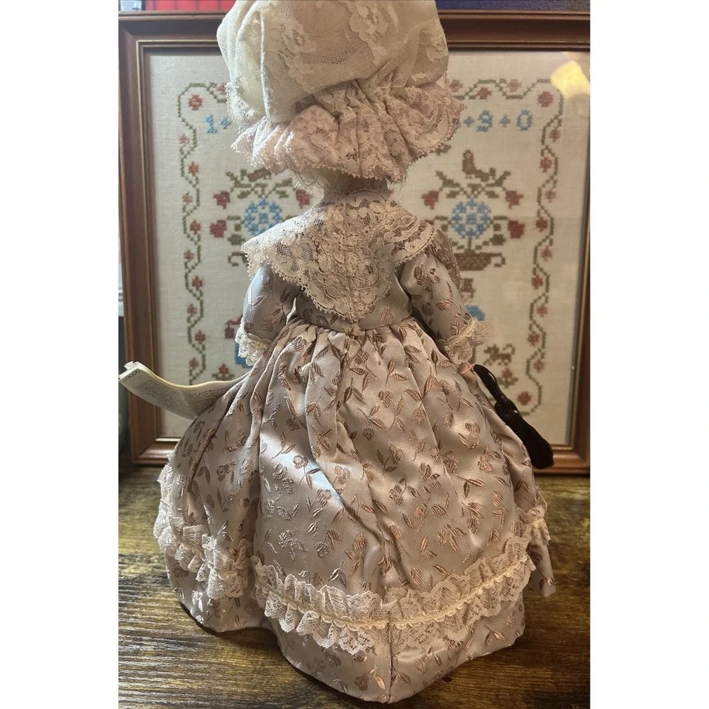 1976 Madame Alexander Martha Washington #1501 First Ladies Series  Doll‎ no Box